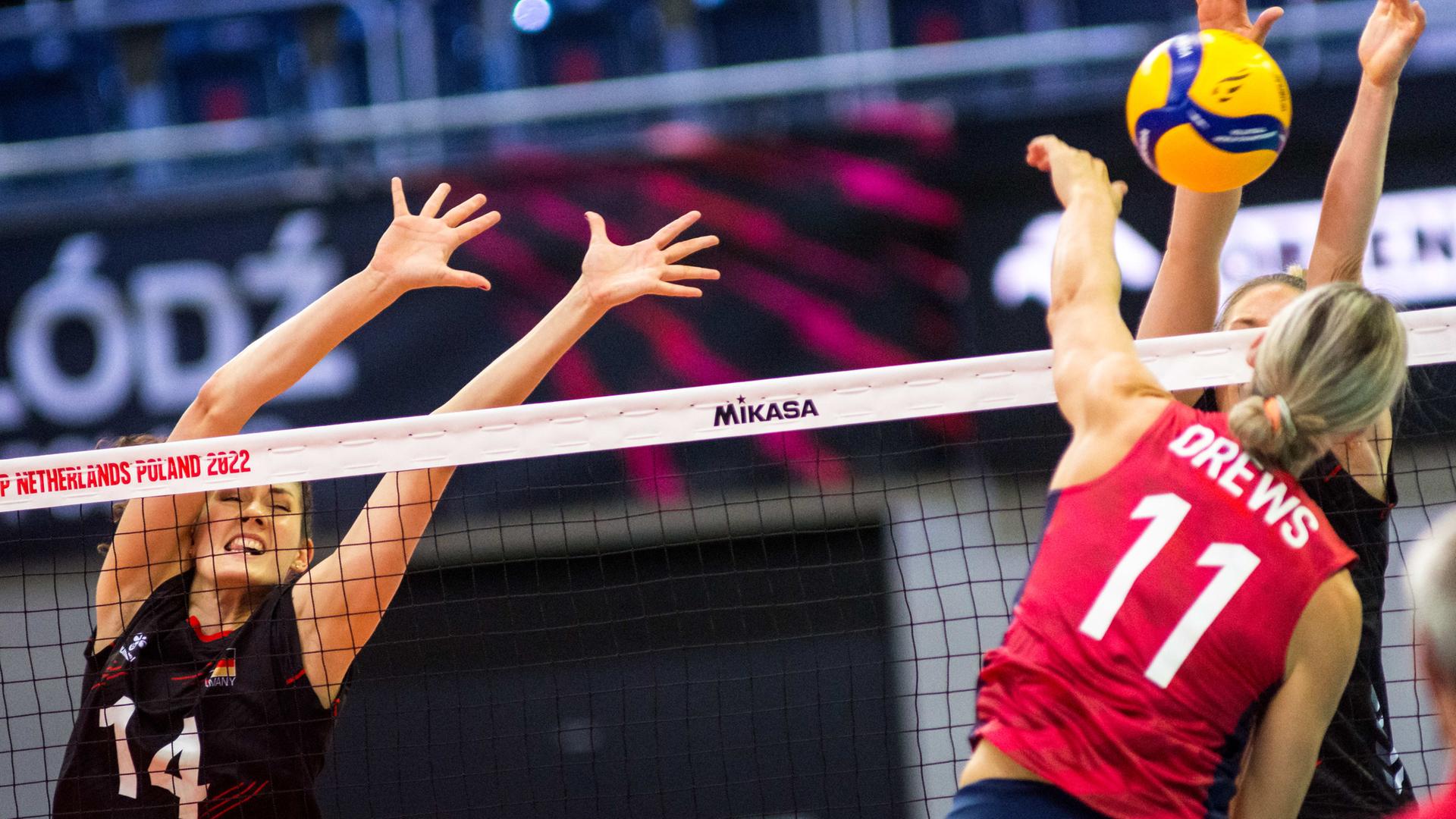 Net Dominators: Volleyball Showdowns Unleashed